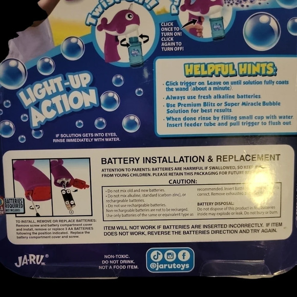 Blitz Bubbles Light up Narwhal Bubbler! Horn& body light up as it Blows a stream - Picture 4 of 4